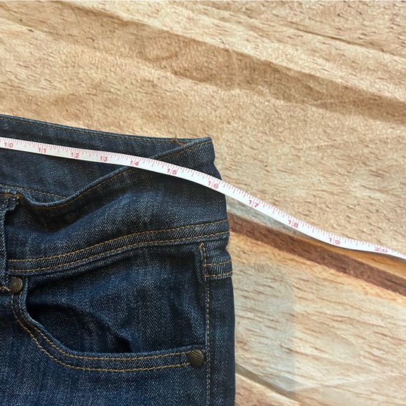 CAbi Jeans Bermuda Style Shorts Size 6 - Picture 6 of 7